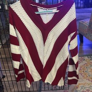 Source Unknown Red and White V-Neck Sweater